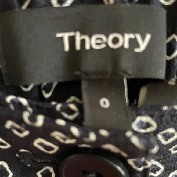 Theory Black and White Patterned Straight Fluid Pants 100% silk - Picture 2 of 4